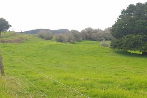 Photo of property in 504b Wairere Road, Maungaturoto, 0571