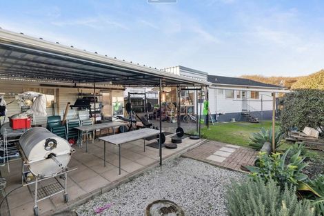 Photo of property in 35 Kindergarten Drive, Conifer Grove, Takanini, 2112