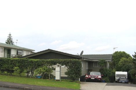 Photo of property in 13 Realm Place, Massey, Auckland, 0614