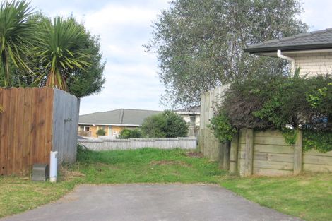 Photo of property in 32 Piper Place, Goodwood Heights, Auckland, 2105