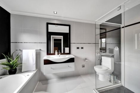 Photo of property in 905 Devon Road, Bell Block, New Plymouth, 4312