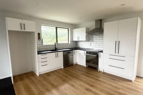 Photo of property in 6 Ribbonwood Terrace, Ranui, Porirua, 5024