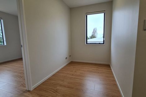 Photo of property in 6/532 Glenfield Road, Glenfield, Auckland, 0629