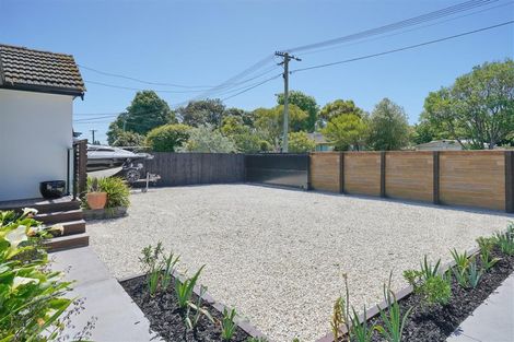 Photo of property in 17 Belfield Street, Dallington, Christchurch, 8061