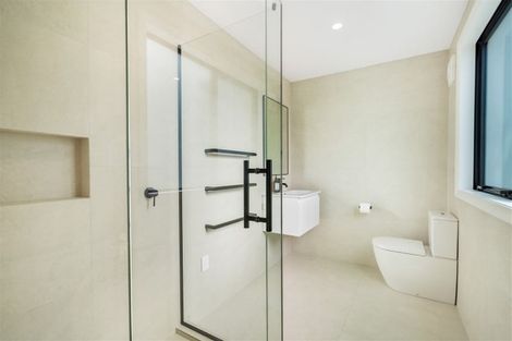 Photo of property in 10 Zita Avenue, Matakatia, Whangaparaoa, 0930