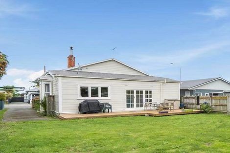 Photo of property in 17 Waldegrave Street, Palmerston North, 4410