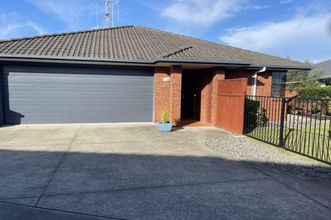 Photo of property in 11 Reefton Place, Papamoa Beach, Papamoa, 3118