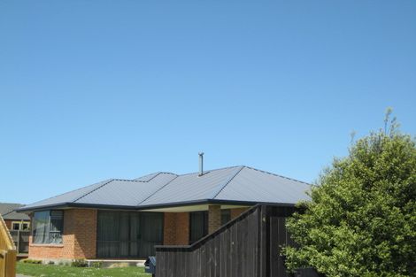 Photo of property in 4 Riverwood Boulevard, Redwood, Christchurch, 8051