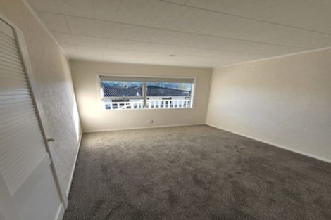 Photo of property in 82 Lynn Road, Bayview, Auckland, 0629