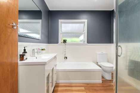 Photo of property in 1 Seifert Street, Forest Lake, Hamilton, 3200