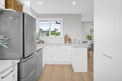 Photo of property in 68 Wallath Road, Westown, New Plymouth, 4310