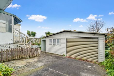 Photo of property in 11 Albatross Road, Red Beach, 0932