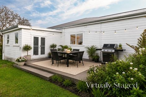 Photo of property in 43 Rhodes Street, Waimate, 7924
