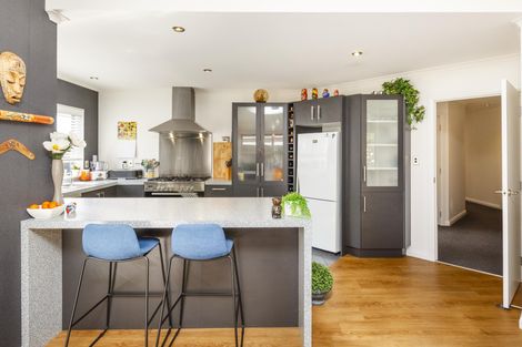 Photo of property in 4 Acacia Street, Kelvin Grove, Palmerston North, 4414