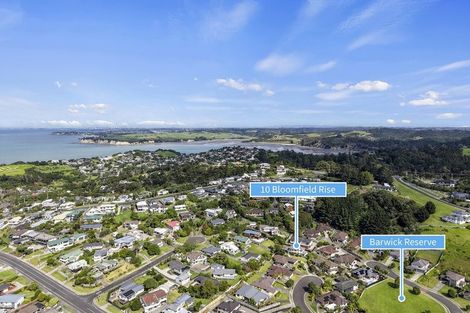 Photo of property in 10 Bloomfield Rise, Stanmore Bay, Whangaparaoa, 0932