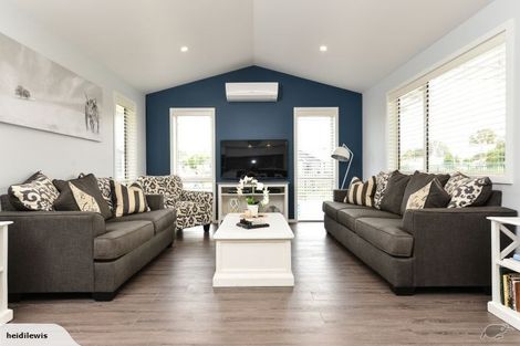 Photo of property in 32 Mike Smith Drive, Cambridge, 3434