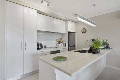 Photo of property in 6 Rewa Rewa Lane, Orewa, 0931