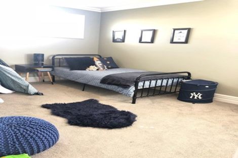 Photo of property in 19 Headland Drive, Long Bay, Auckland, 0630