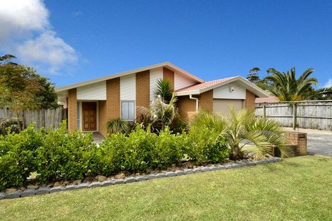 Photo of property in 13 Waimoko Glen, Swanson, Auckland, 0612