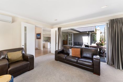 Photo of property in 21 Hyde Place, Halswell, Christchurch, 8025