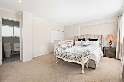 Photo of property in 22 Fiesta Drive, Half Moon Bay, Auckland, 2012