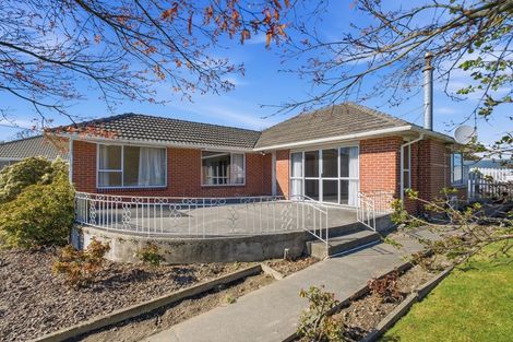 Photo of property in 33 Staveley Street, Avonhead, Christchurch, 8042