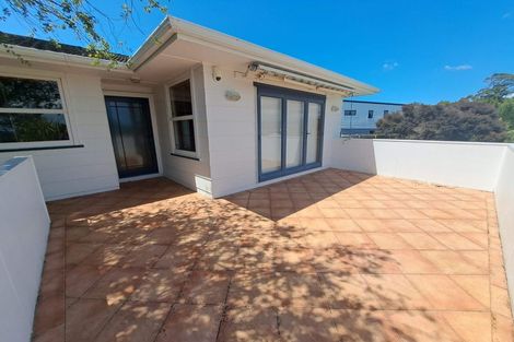 Photo of property in 5 South Pacific Place, Henderson, Auckland, 0612