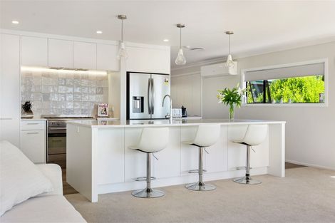 Photo of property in 21a Alexander Street, Cockle Bay, Auckland, 2014