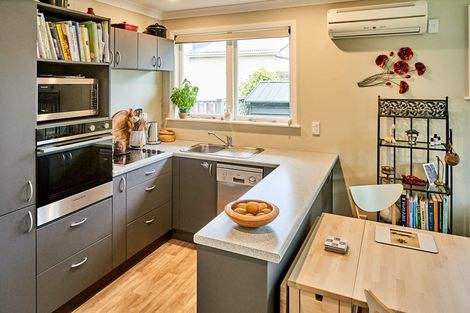 Photo of property in 8/238 Muritai Road, Eastbourne, Lower Hutt, 5013