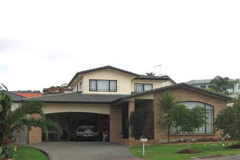 Photo of property in 27 San Valentino Drive, Henderson, Auckland, 0612