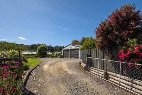 Photo of property in 169 Waikawa Road, Picton, 7220