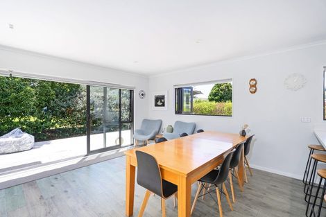 Photo of property in 8 Voyager Place, Cooks Beach, Whitianga, 3591