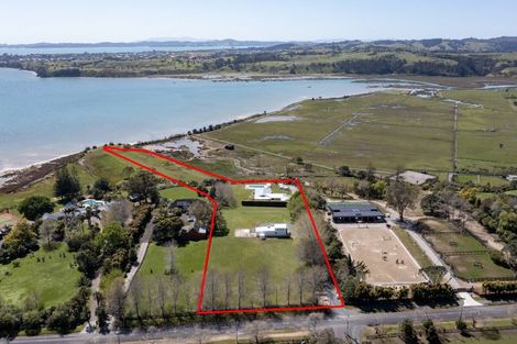 Photo of property in 339 Clifton Road, Whitford, Howick, 2571