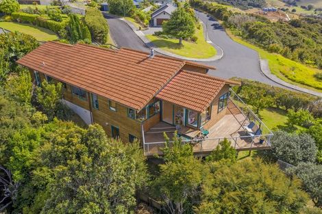 Photo of property in 194 Centennial Drive, Whitianga, 3510
