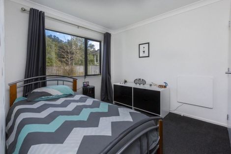 Photo of property in 14 Poppy Watts Grove, Stokes Valley, Lower Hutt, 5019