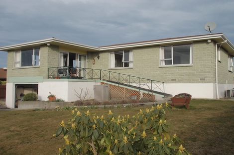 Photo of property in 27 Saint Leonards Road, Temuka, 7920