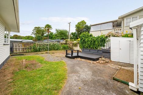 Photo of property in 16 Manapouri Place, Glenview, Hamilton, 3206