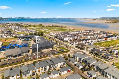 Photo of property in 4/7 Scott Road, Hobsonville, Auckland, 0616