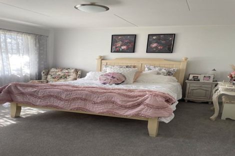 Photo of property in 9 Miles Place, Awapuni, Palmerston North, 4412