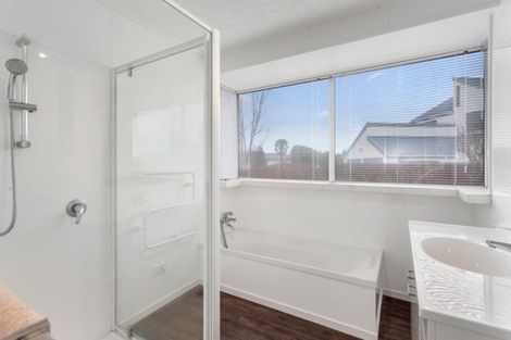 Photo of property in 37 Puriri Crescent, Edgecumbe, 3120