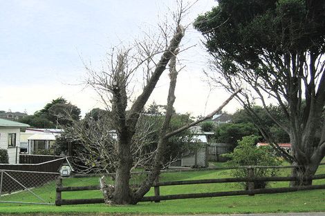 Photo of property in 17 Rua Road, Paraparaumu Beach, Paraparaumu, 5032