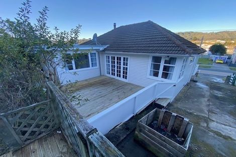 Photo of property in 204 George Street, Stokes Valley, Lower Hutt, 5019