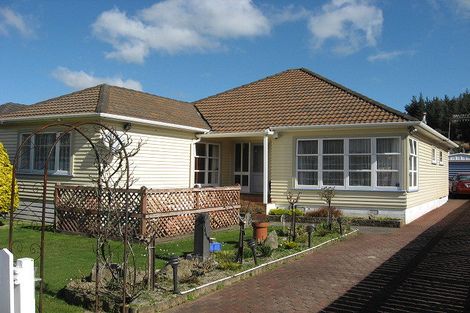 Photo of property in 70 Bledisloe Crescent, Wainuiomata, Lower Hutt, 5014