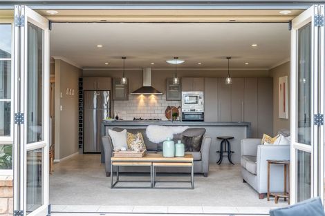 Photo of property in 14 The Peninsula, Huntington, Hamilton, 3210