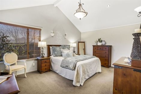 Photo of property in 12 Oakdale Road, Mount Roskill, Auckland, 1041