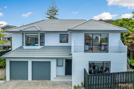 Photo of property in 1/461 Beach Road, Murrays Bay, Auckland, 0630