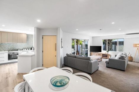 Photo of property in 18 Driftwood Lane, Waimairi Beach, Christchurch, 8083