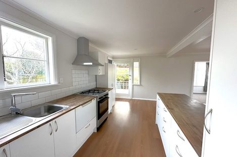 Photo of property in 102 Vogel Street, Roslyn, Palmerston North, 4414
