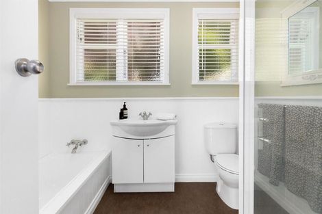 Photo of property in 19 Paremata Crescent, Paremata, Porirua, 5024