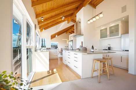 Photo of property in 42 Marellen Drive, Red Beach, 0932